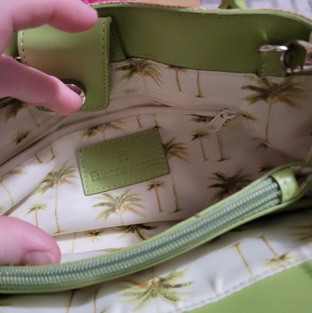 Handbag - Picture 2 of 2